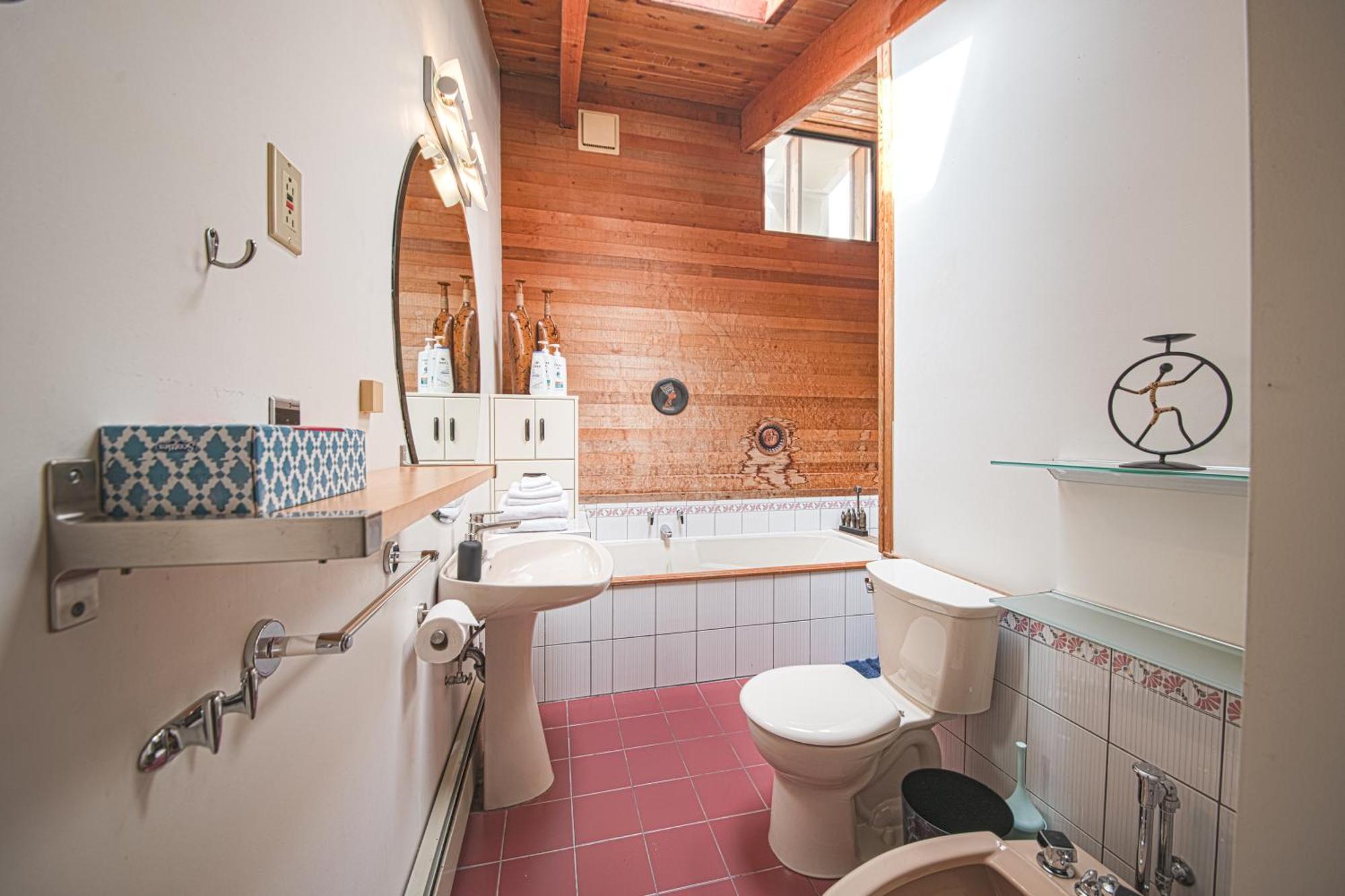 נורת וונקובר Cypress: Private Bedroom/Bathroom/Office, With Shared Pool, Hot Tub מראה חיצוני תמונה